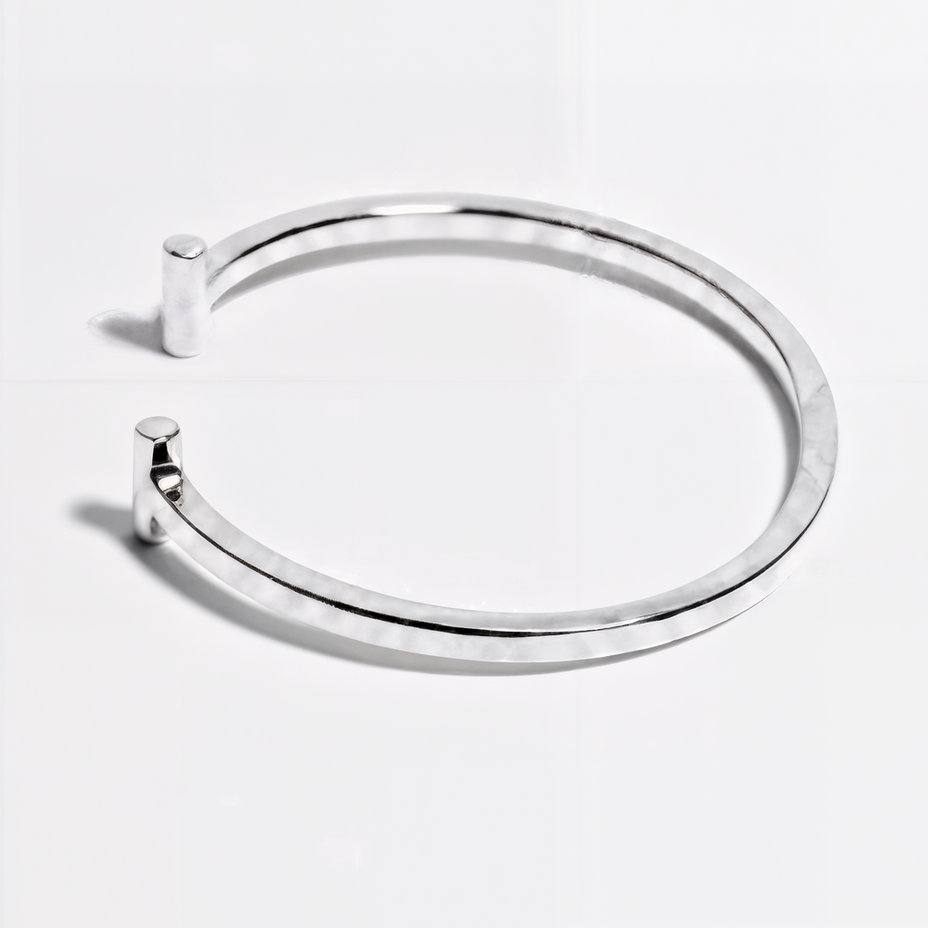 Jano — Brazalete Minimalista en Plata 925