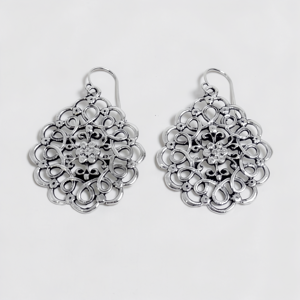 Flora — Aretes Mandala con Piedra en Plata 925