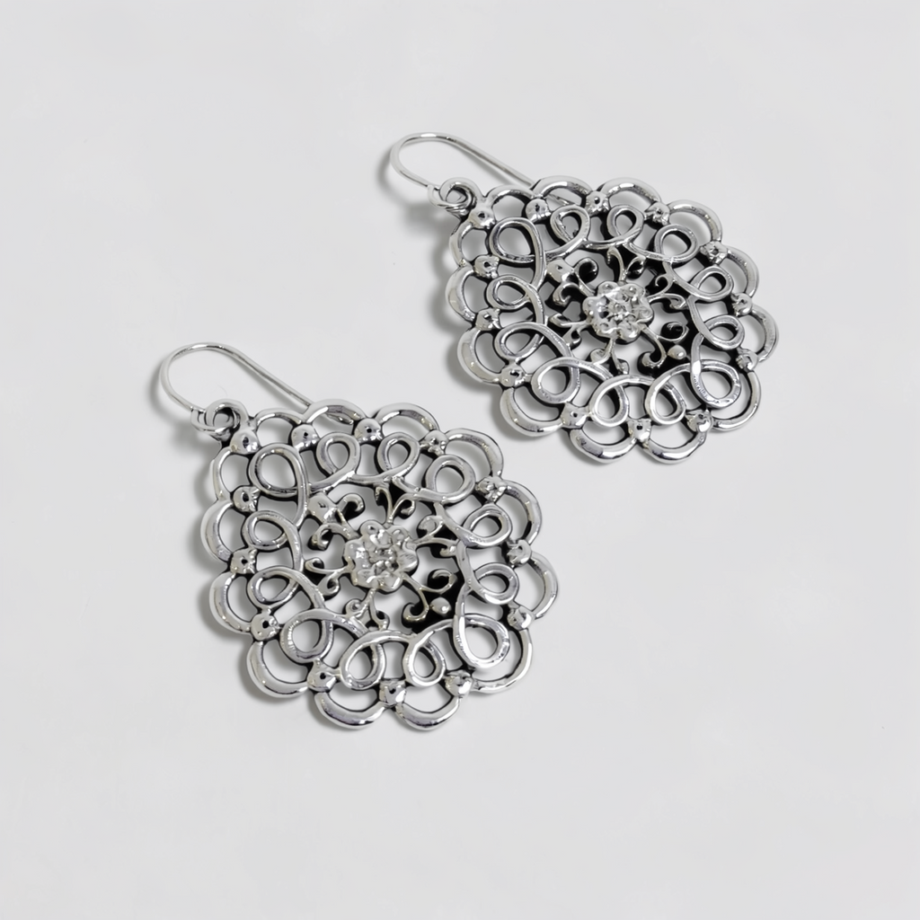 Flora — Aretes Mandala con Piedra en Plata 925