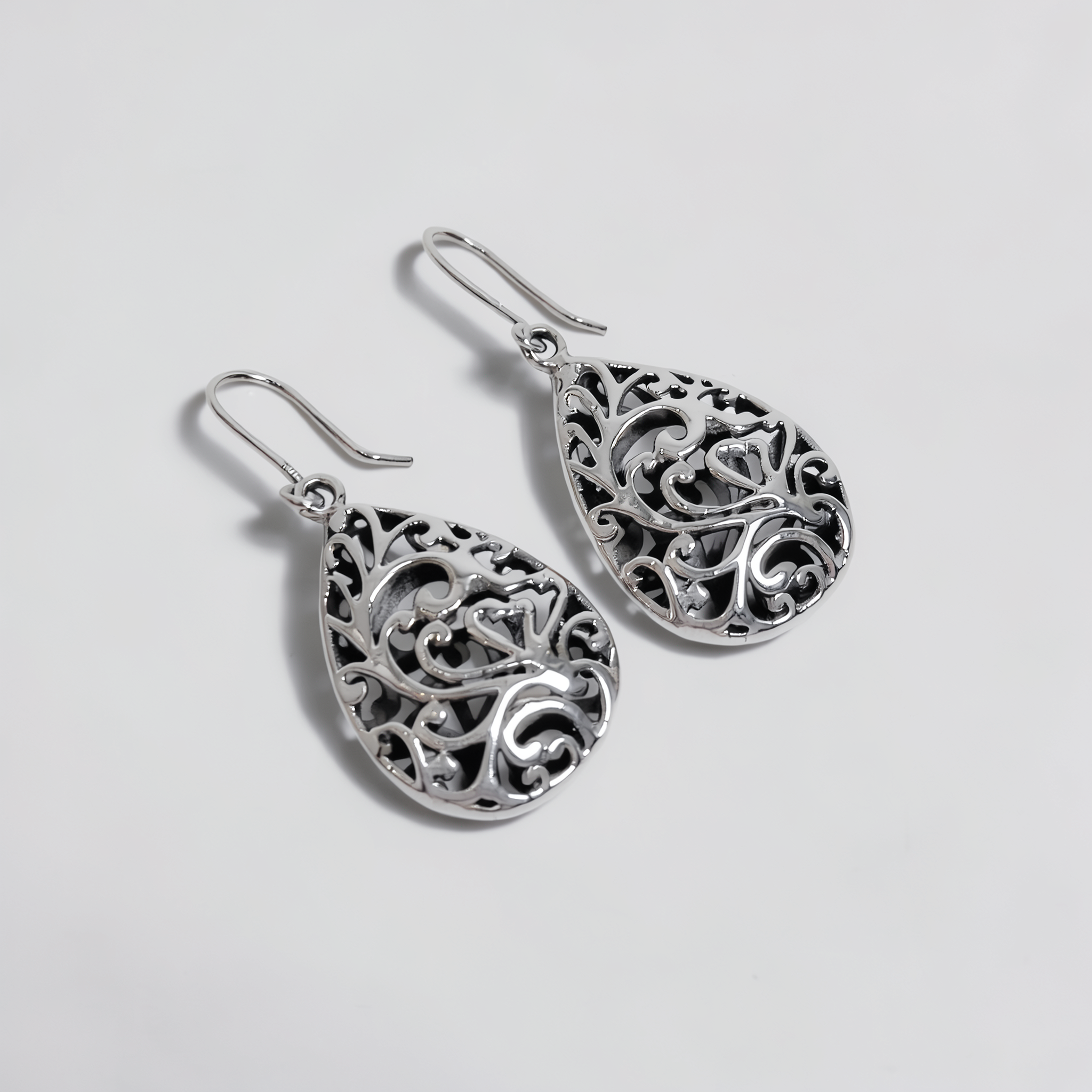 Ariadna — Aretes Filigrana Voluta en Plata 925