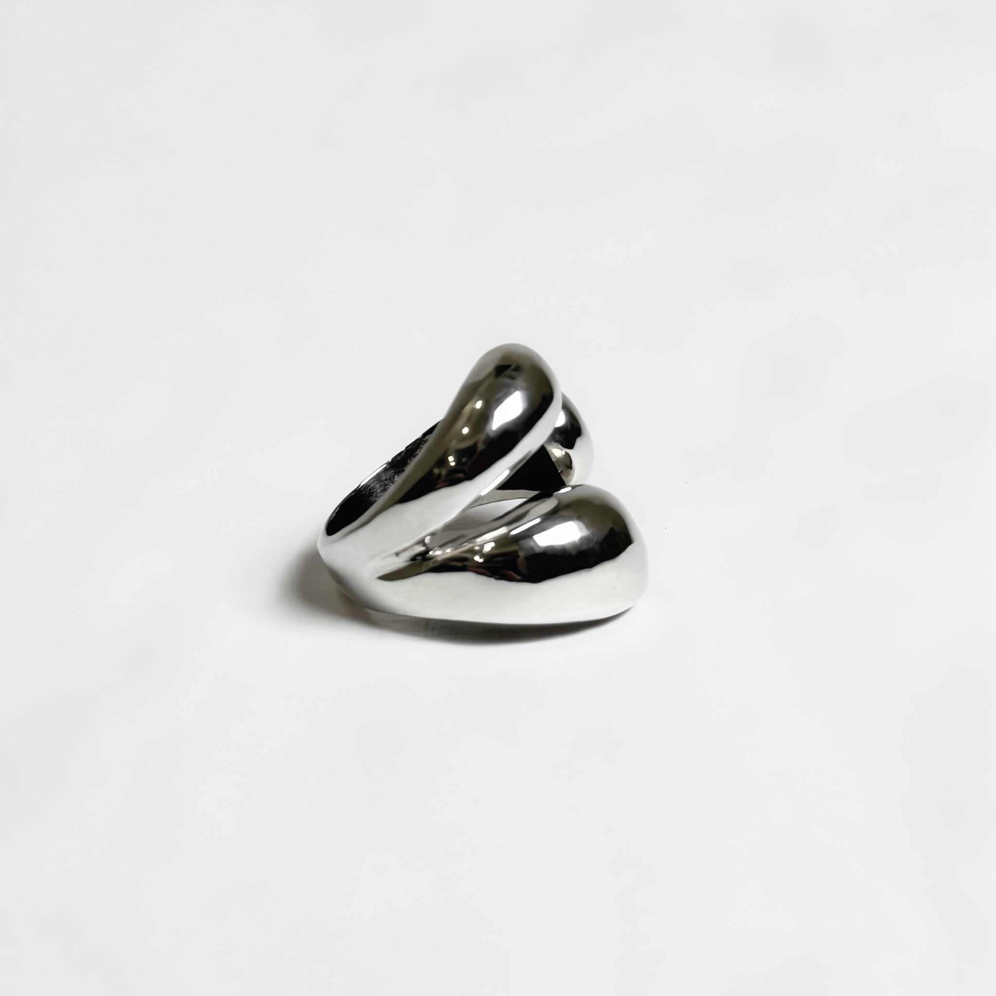 Dione — Anillo Tres Perlas en Plata 925